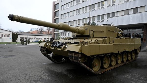 Боррель заявил об отсутствии помех со стороны ФРГ в вопросах поставок танков Киеву<br />
