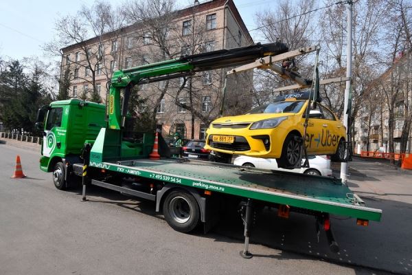 Машины BMW лидируют по числу эвакуаций в Москве среди люксовых и премиальных авто 