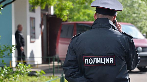 Российского учителя арестовали за домогательства к 10-летней школьнице