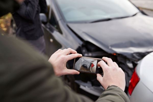 Три человека погибли, 23 госпитализированы после аварии с автобусом на юго-западе Китая 